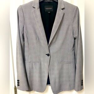 Banana Republic Long and Lean blazer. Only worn once! Size 2
